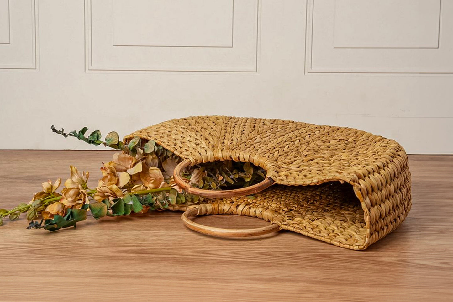 Circle Handle Palm Tote