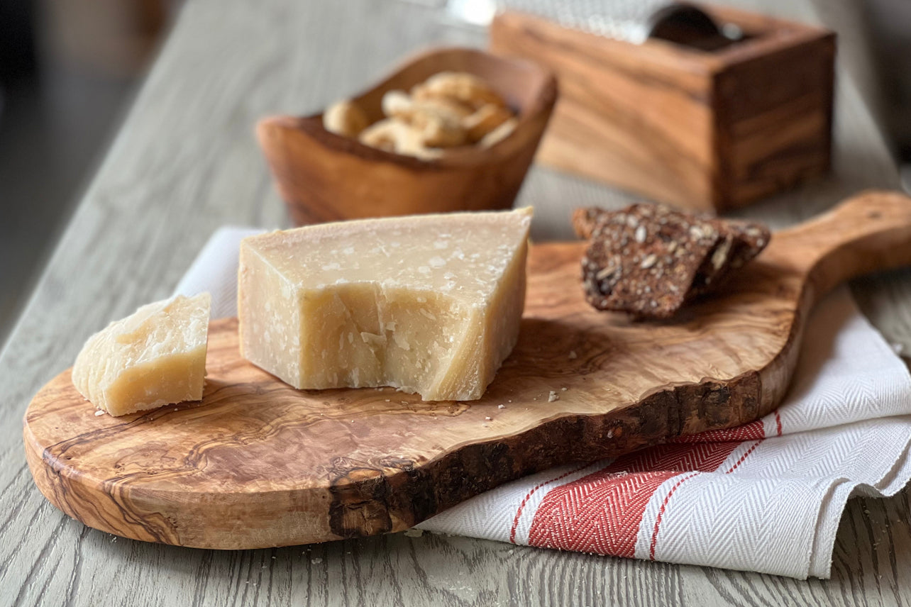 Italian Olivewood Charcuterie Board - with Paddle Handle