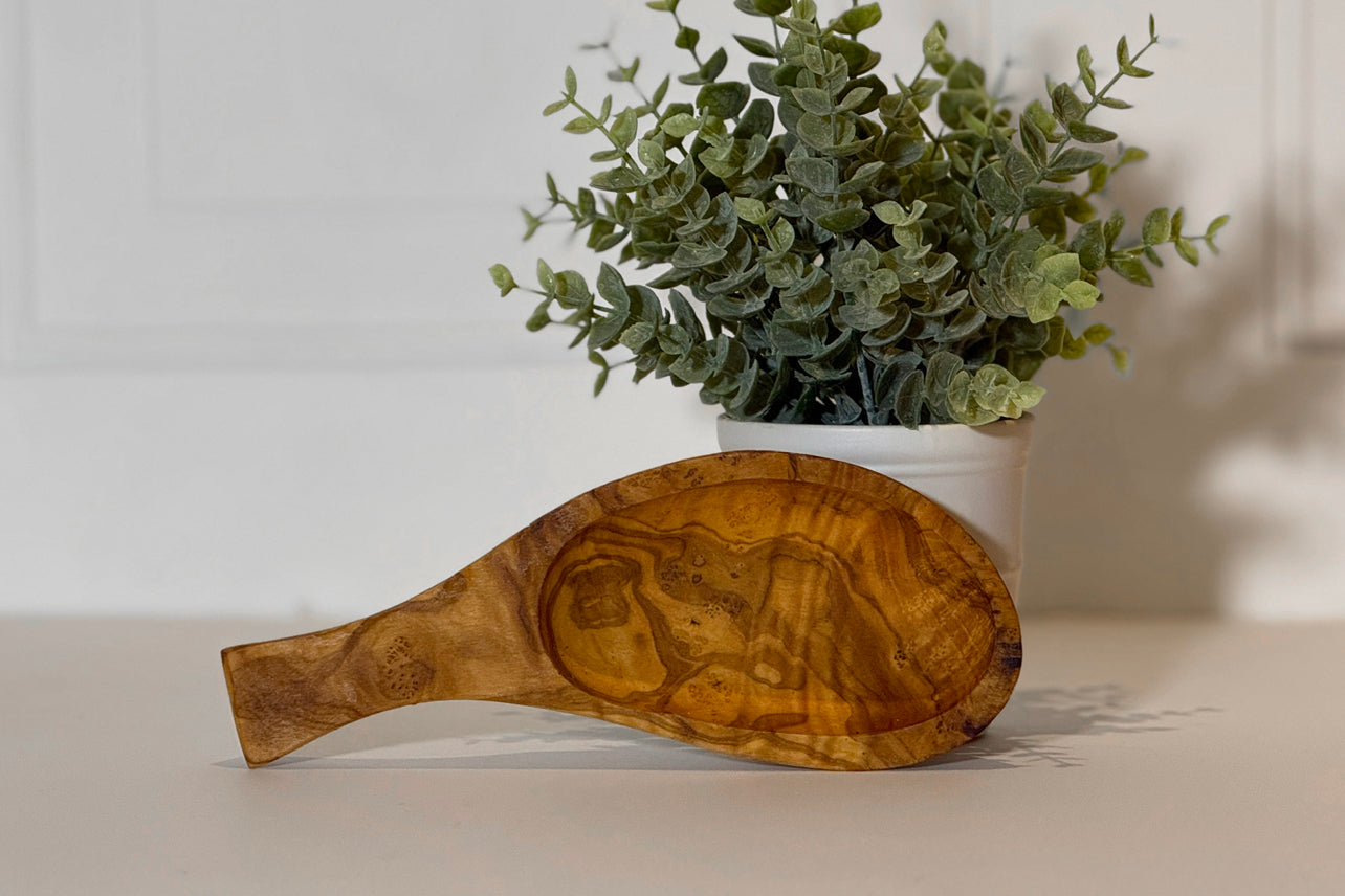 Italian Olivewood Aperitivo Bowl with Handle