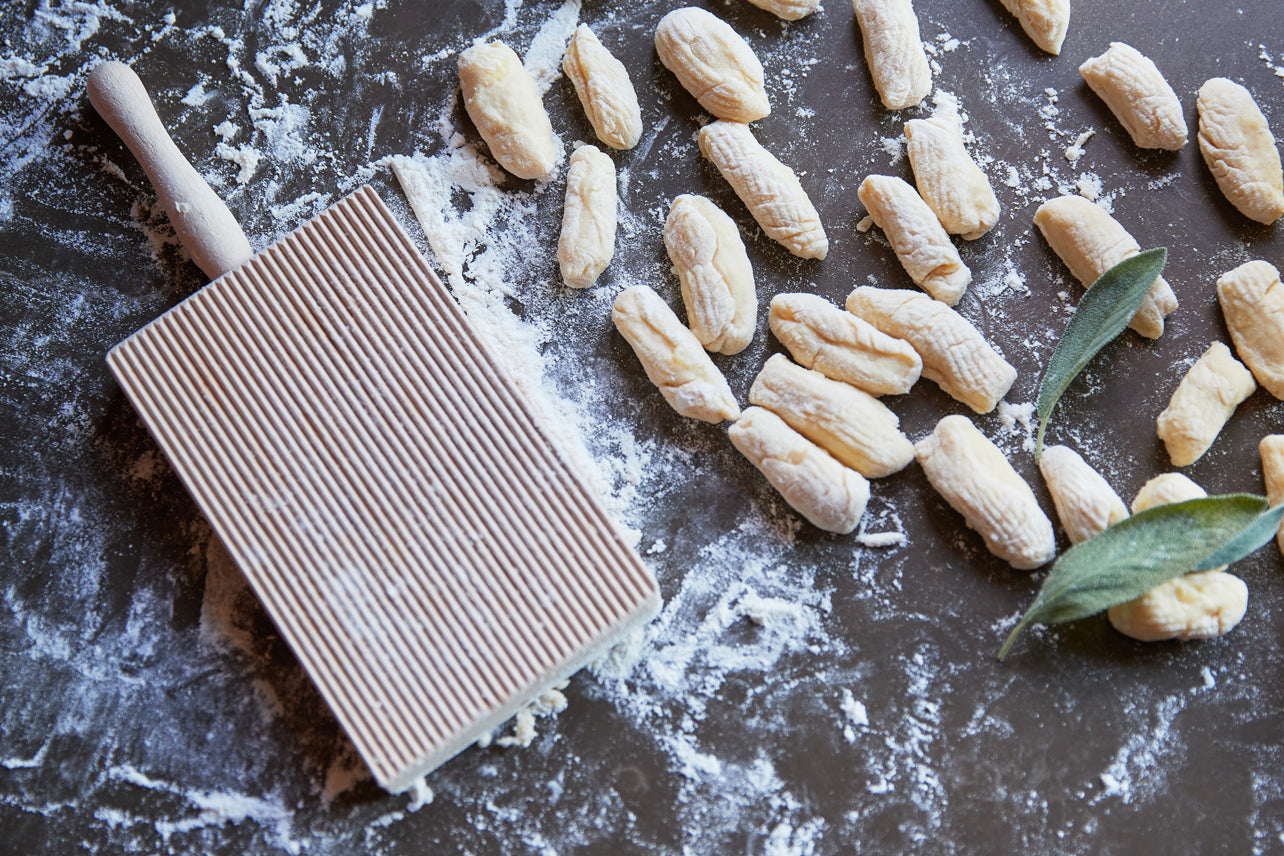 Italian Gnocchi and Garganelli Board with Rolling Pin