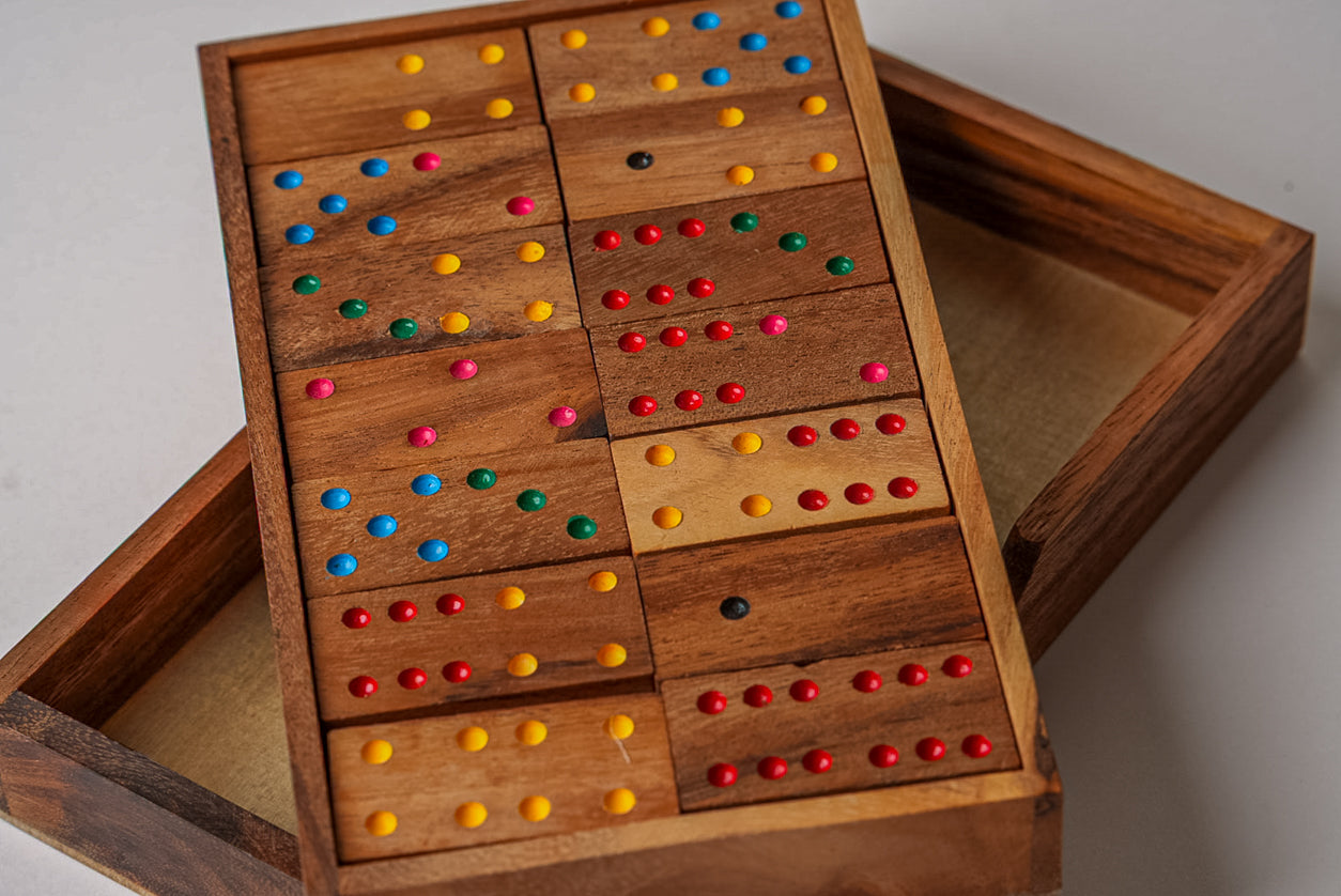 Dominoes - Mangowood Game Set