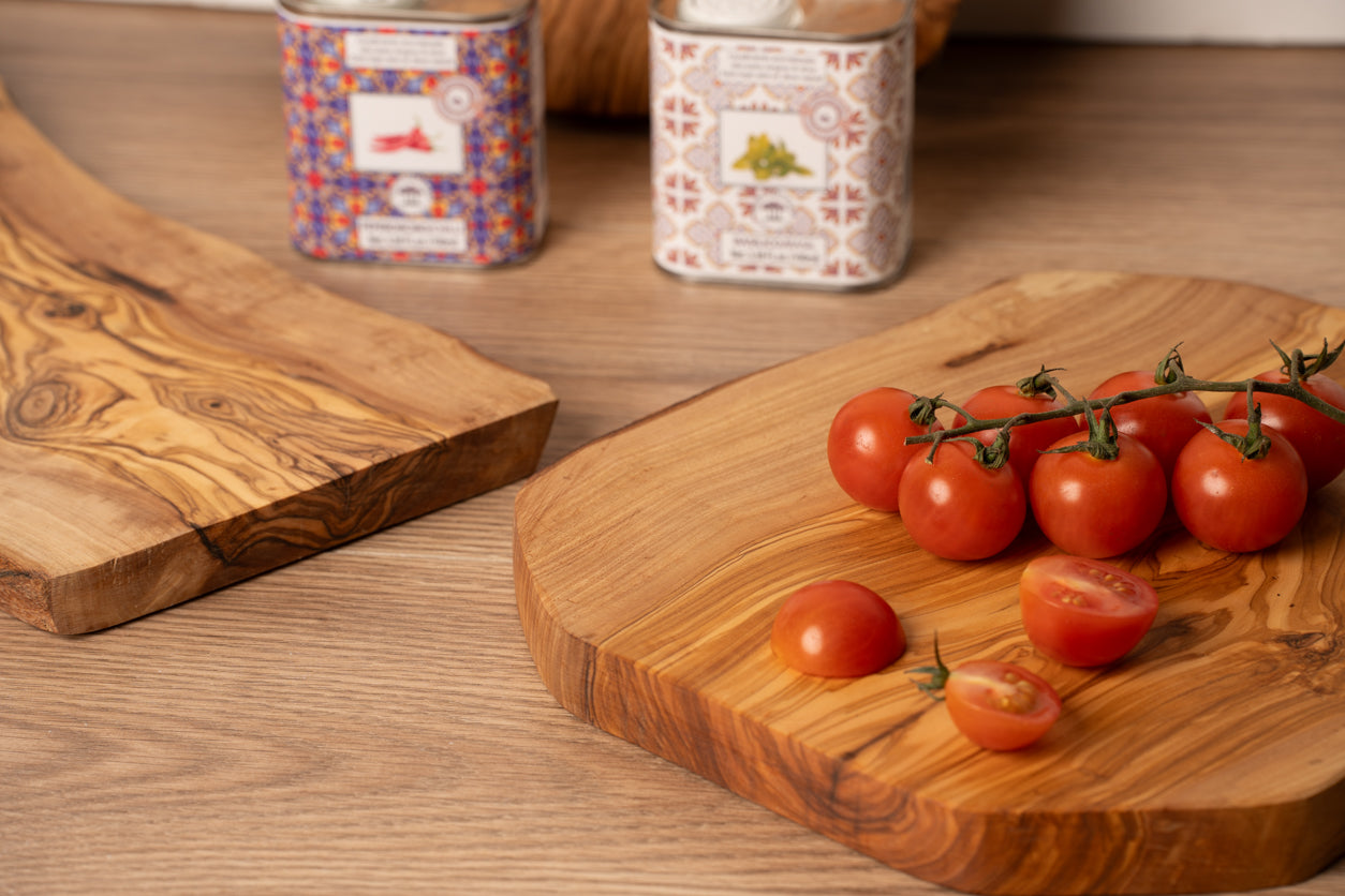 Italian Olivewood Charcuterie Board - Rope Handle